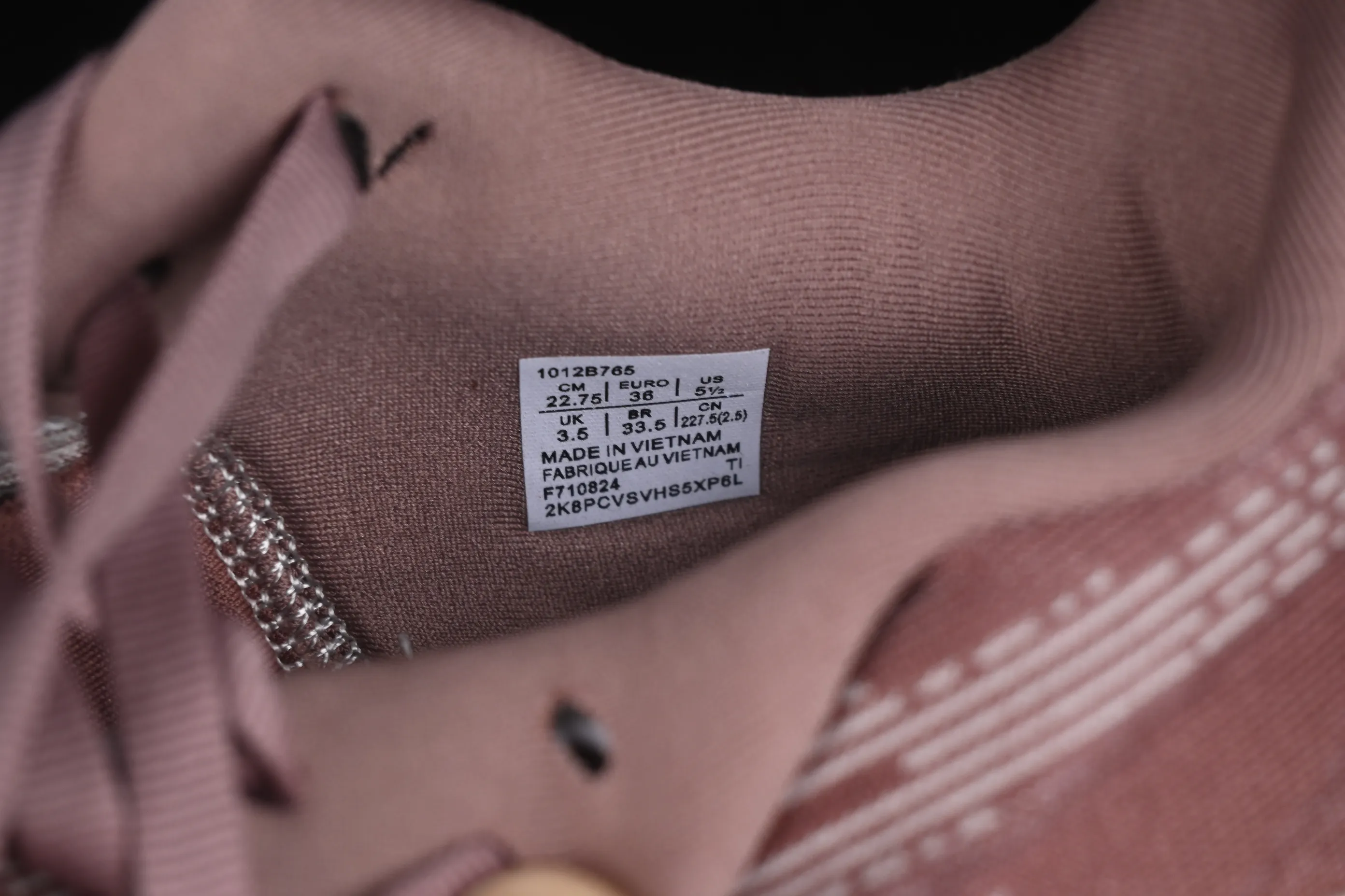 All categories Asics ASICS series Asics Novablast 5 1012B765-600